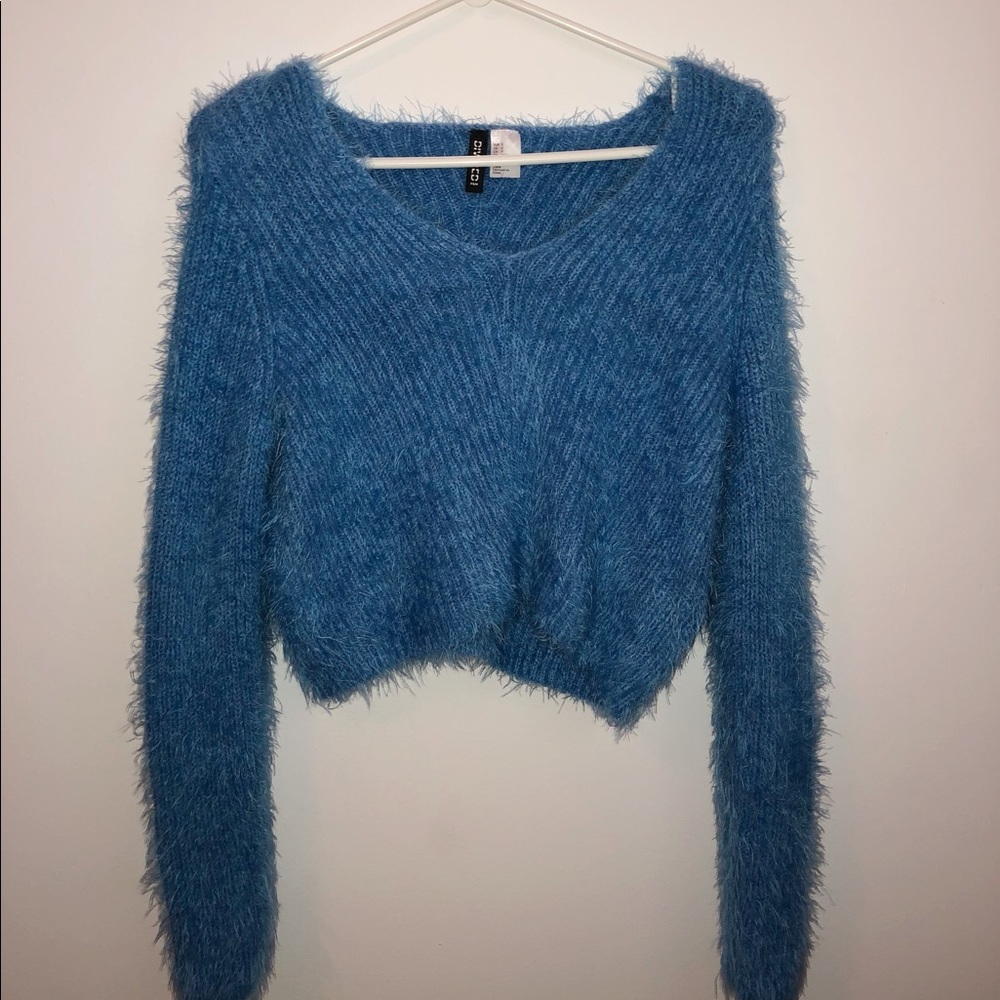 5/$25🌸 Blue sweater